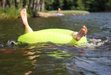 Rybník nebo bazén? Už jste slyšeli o biotopových koupalištích?
