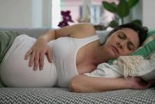 Preeklampsie – komplikace v těhotenství, jejíž příznakem je vysoký krevní tlak
